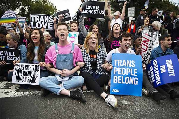 Arkansas bans treatment for transgender minors