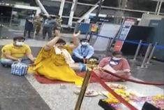 MP minister performs puja at airport