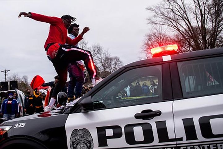 Black man murdered again in America, looting by violent mob, police imposed curfew