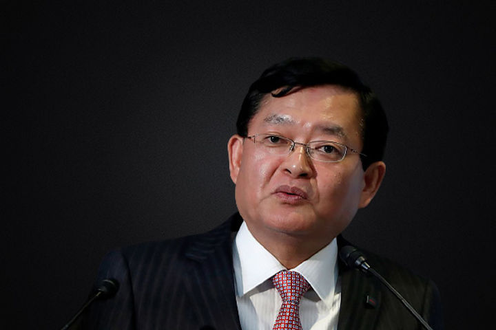 Japan's Toshiba president resigns