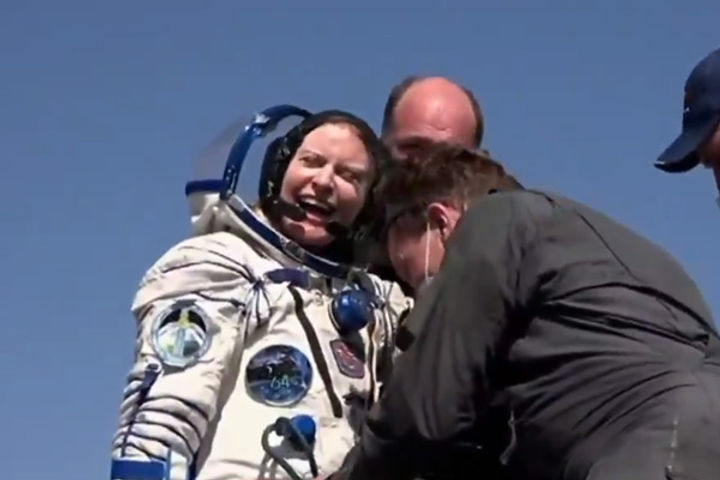 kate rubins returned to earth from space 185 days later