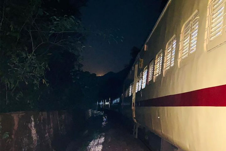 Naxals derail train Naxals derail train