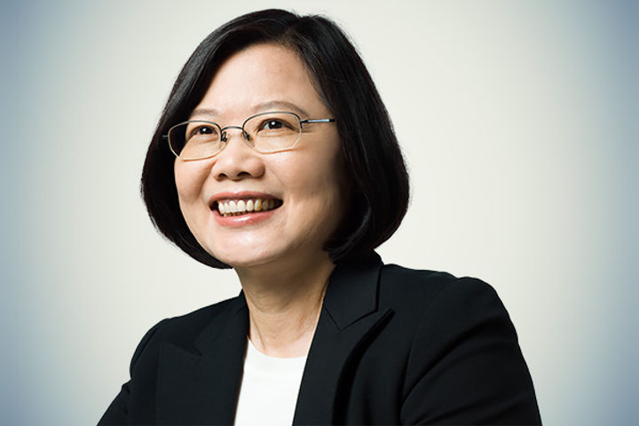 Taiwan bans recruitment for jobs in China