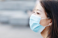 US extends face-mask requirement