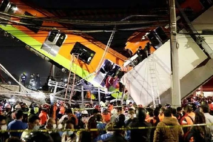 Mexico City rail overpass collapses Mexico City rail overpass collapses