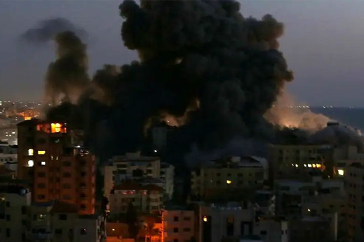 Israeli airstrikes continue in Gaza despite ceasefire appeals Israeli airstrikes continue in Gaza despite ceasefire appeals