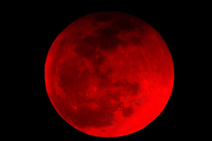 Super Blood Moon will be seen just after the full lunar eclipse on the evening of May 26
