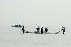Warning to return fishermen and sailors from Bay of Bengal