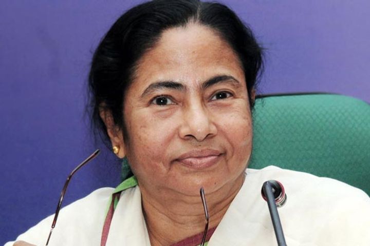 Shobhandev Chattopadhyay resigns from Bhawanipur seat, Mamata Banerjee will now contest the by-elect Shobhandev Chattopadhyay resigns from Bhawanipur seat, Mamata Banerjee will now contest the by-elect