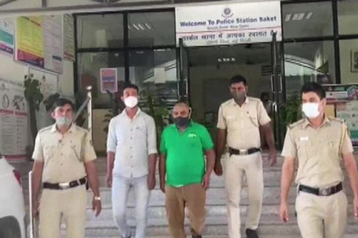 Two arrested for rigging black fungus injection in Saket