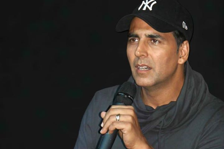 akshay kumar reacts to the news of the film with ahan shetty