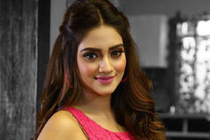 after separation from nikhil users agitated after seeing vermilion in demand of nusrat jahan