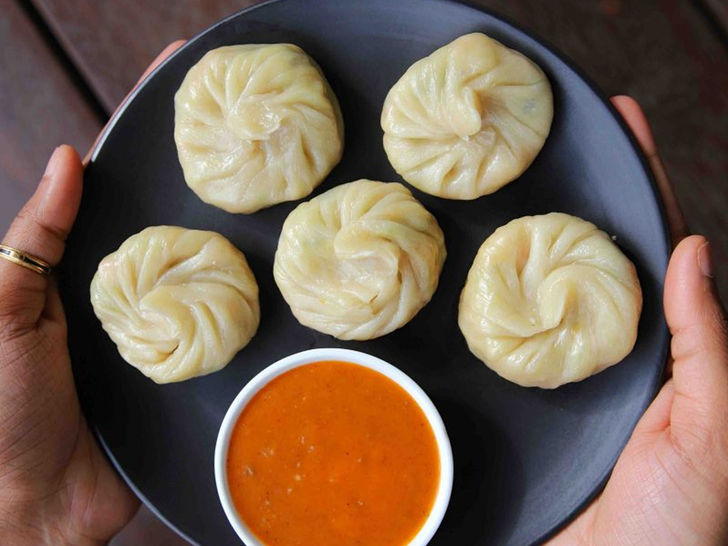 Momos Momos