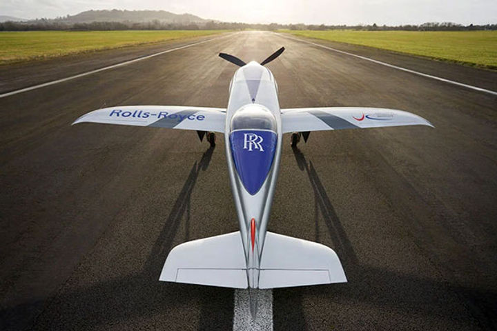 Rolls Royce Holdings all electric aircraft to fly soon