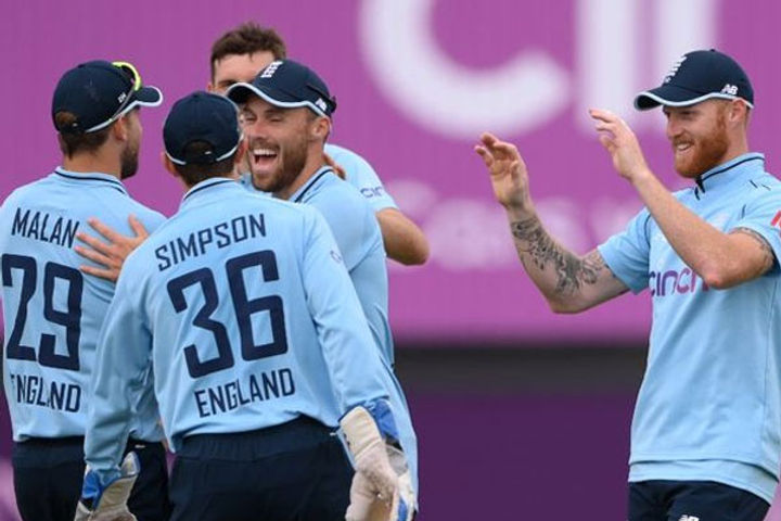 England B team beat Pakistan by 9 wickets in 1st ODI