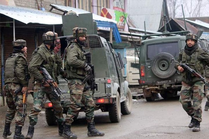 Over 200 terrorists ready to infiltrate across LoC