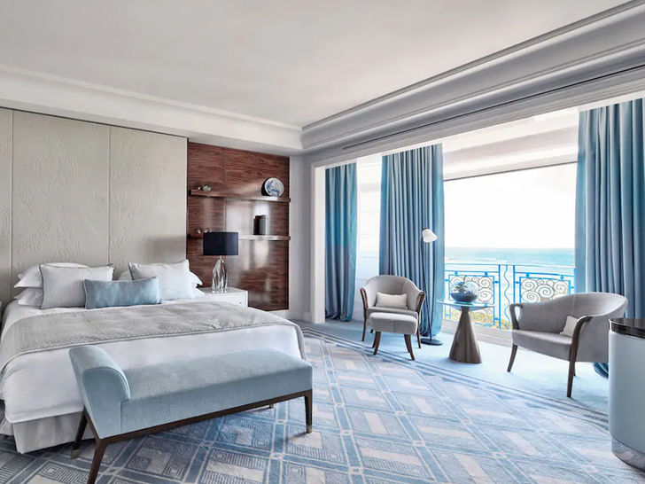 The Penthouse Suite – Hôtel Martinez – $53,000
