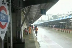 Heavy Rainfall Causes Waterlogging in Mumbai, IMD Issues Orange Alert 