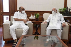 Sharad Pawar meets PM Modi