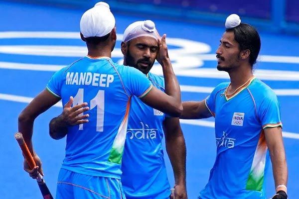 India beat Spain in the third hockey match