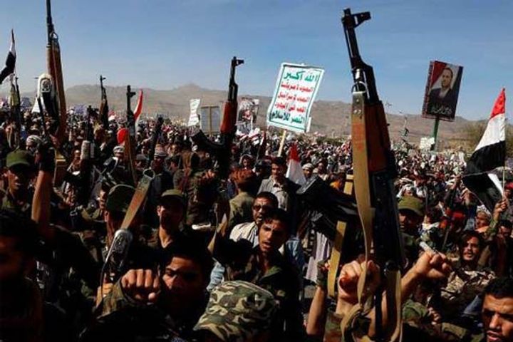 Houthi and al Qaeda released two terrorists each in Yemen Houthi and al Qaeda released two terrorists each in Yemen