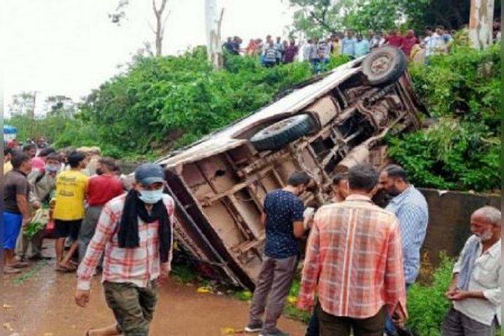 Cloud burst in Dachan, more than 300 people trapped in Machail