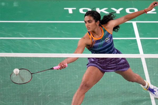 PV Sindhu makes it to the semifinals