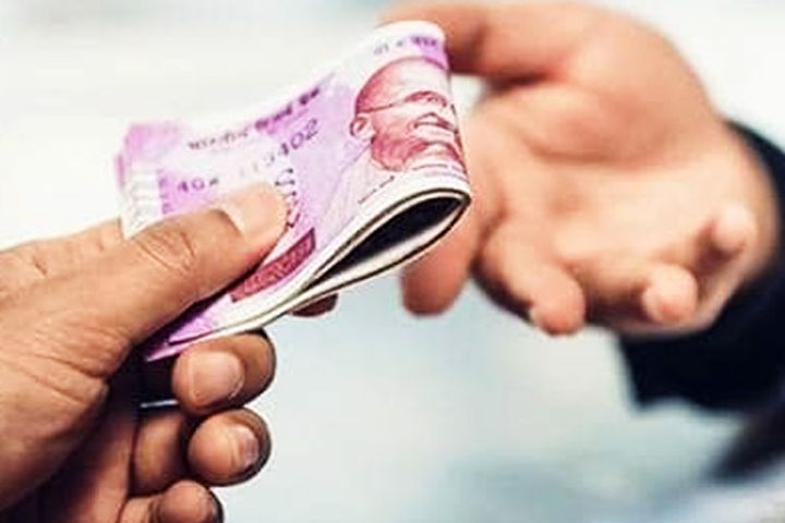 did not work even with bribe dispute between woman and soldier did not work even with bribe dispute between woman and soldier