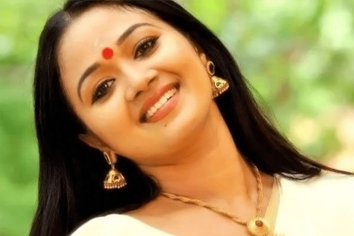Malayalam actress Saranya Shashi dies at 35 Malayalam actress Saranya Shashi dies at 35