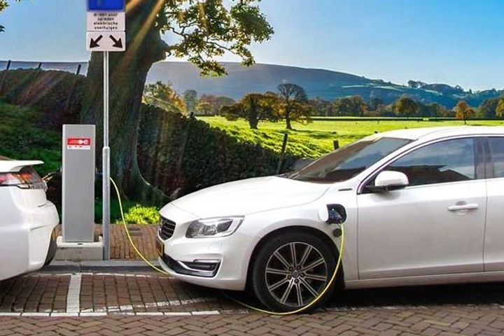 Renault and Geely Automobiles to make eco friendly cars Renault and Geely Automobiles to make eco friendly cars