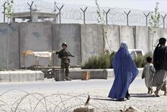 Taliban breaks Kandahar jail, frees many political prisoners