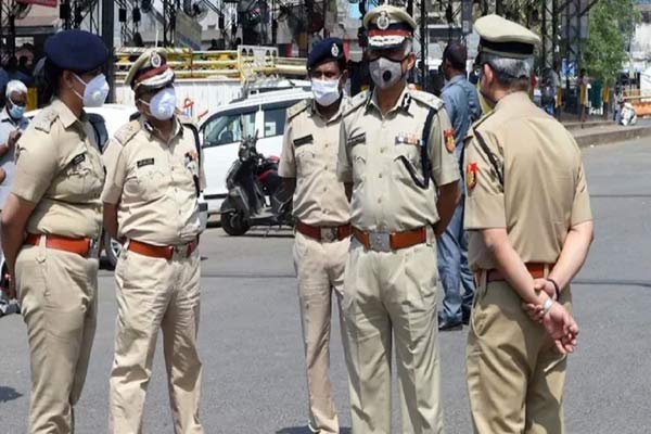 Delhi Police killed 2 miscreants in an encounter in Khajuri Khas 2 policemen injured
