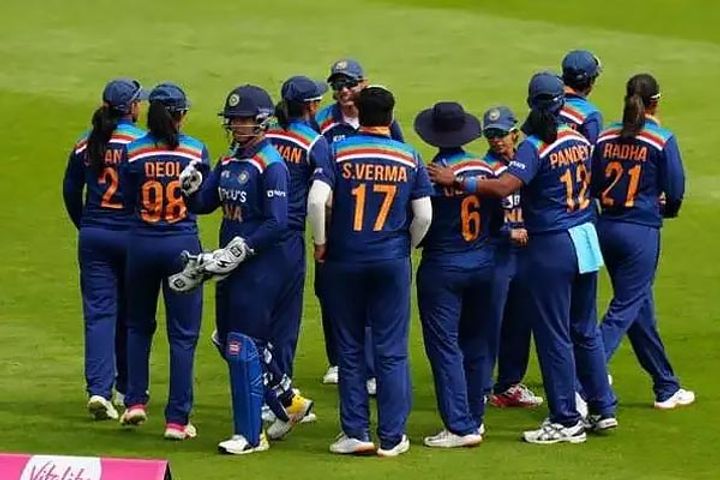 indian womens cricket teams fielding coach and trainer to be replaced