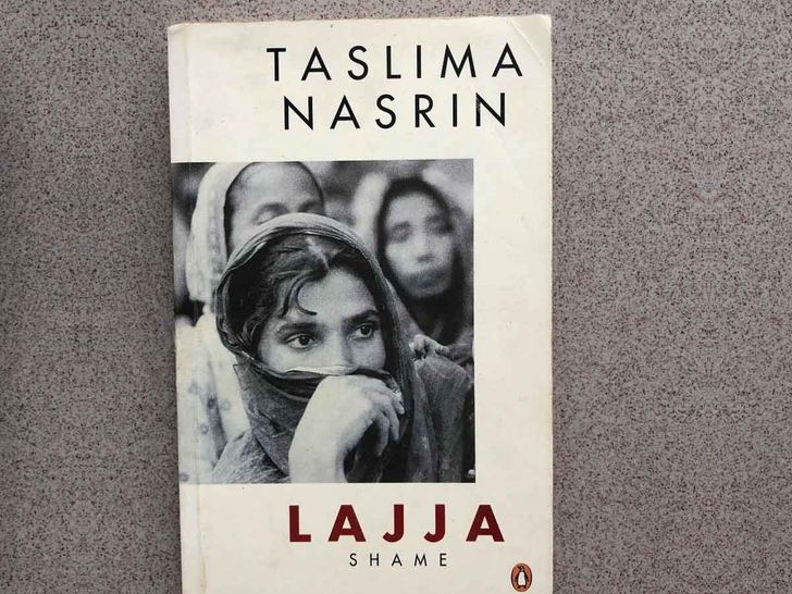 Lajja by Taslima Nasreen