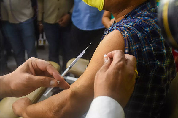 Every fourth health worker who took the vaccine in Delhi reinfected