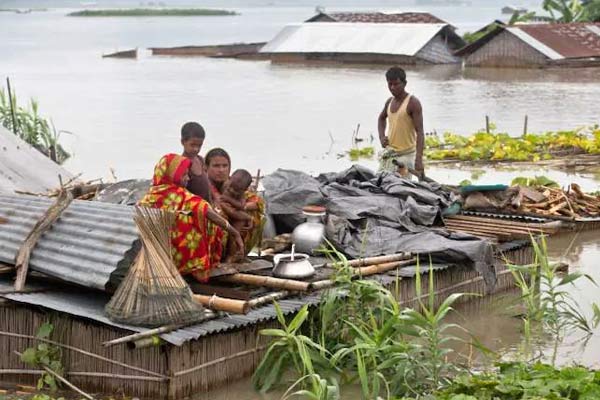 Flood In Assam Situation Worsens 21 Districts Four Lakh People Affected