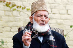 Separatist leader Syed Ali Shah Geelani dies alert issued in Valley internet shut