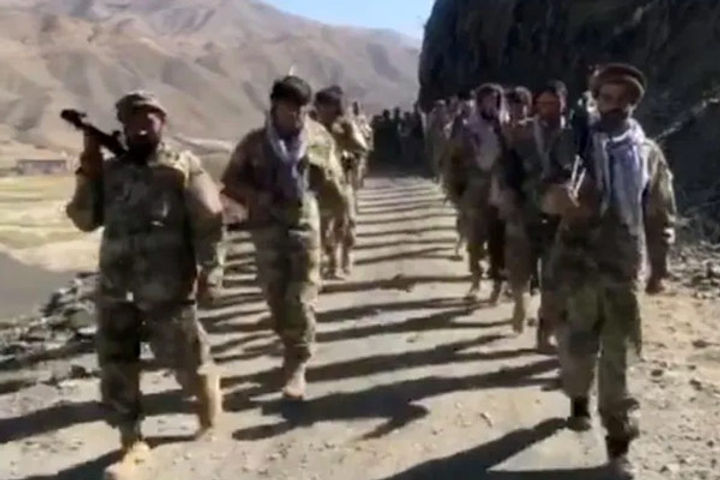 Panjshir bombed by Pak Air Force Panjshir bombed by Pak Air Force