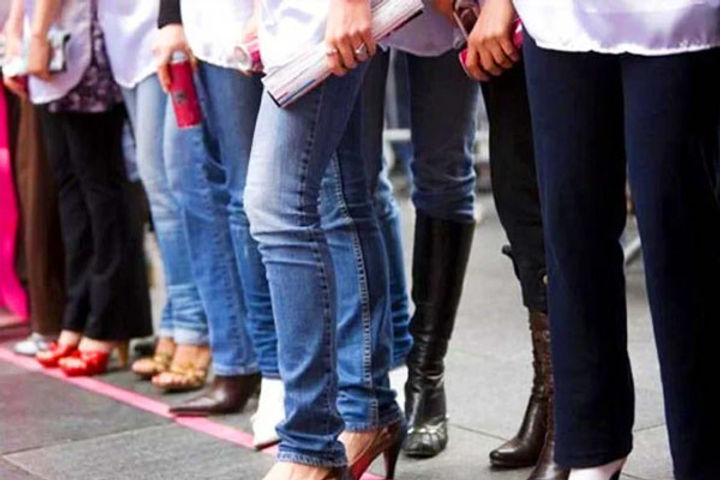 Ban on wearing jeans and t shirts of teachers decree issued for women also