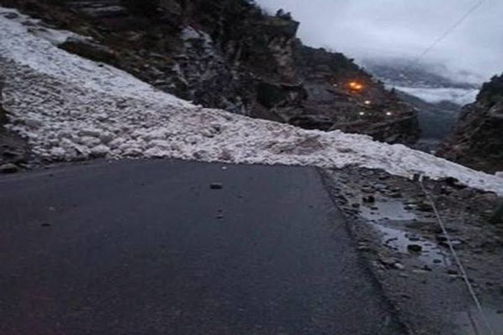 National Highway 5 disrupted due to landslide in Himachal Pradesh Kinnaur cut off