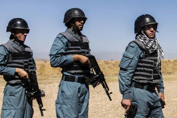 Afghan policemen in uniform will return to Kabul