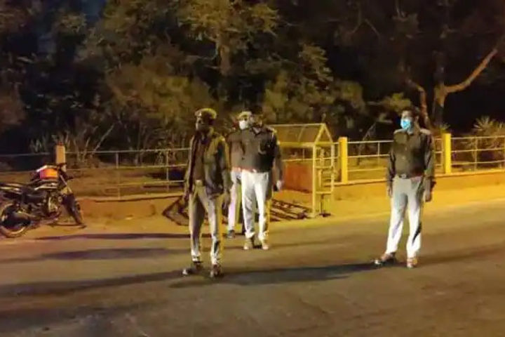 Night curfew in Gujarat will be from 11 pm to 6 am in 8 major cities Night curfew in Gujarat will be from 11 pm to 6 am in 8 major cities