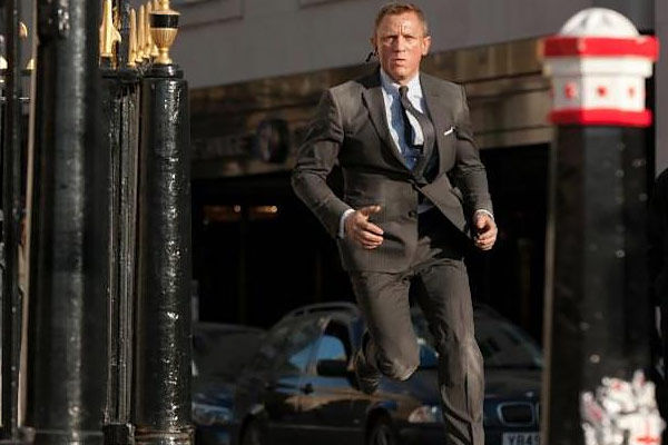 hollywood actor daniel craig appointed honorary commander in the royal navy of the uk