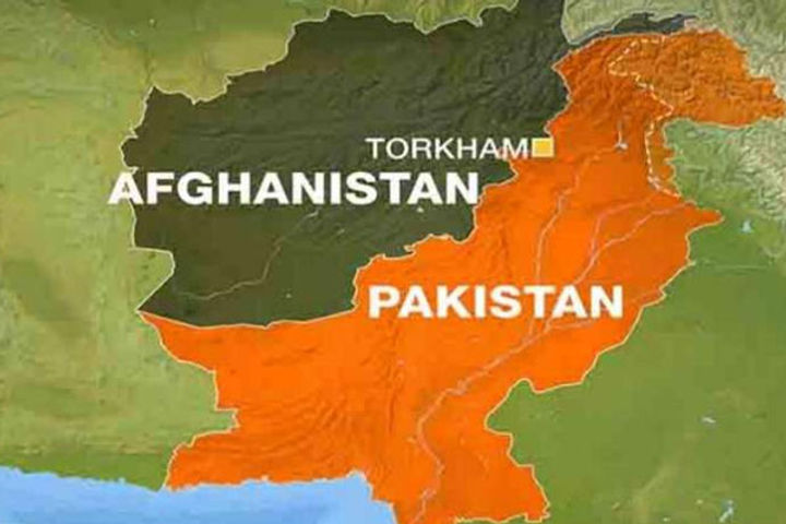 afghans are being stopped at the pakistan border people dying of hunger and thirst afghans are being stopped at the pakistan border people dying of hunger and thirst