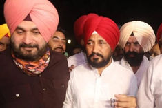 Punjab Chief Minister Charanjit Channi Meet Governor In Raj Bhavan New Cabinet Of Punjab
