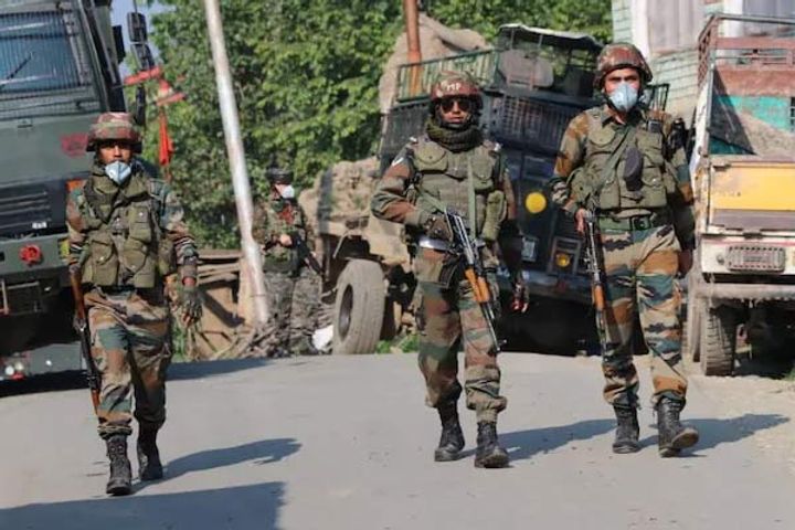 Pakistani terrorist killed in Uri and one caught