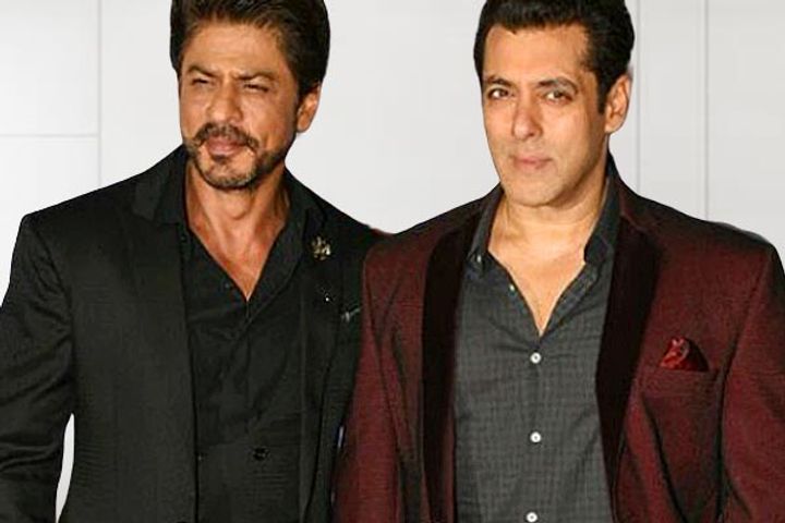 After Aryan arrest Salman Khan arrives to meet Shahrukh in Mannat