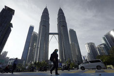 Malaysia lifts travel restrictions