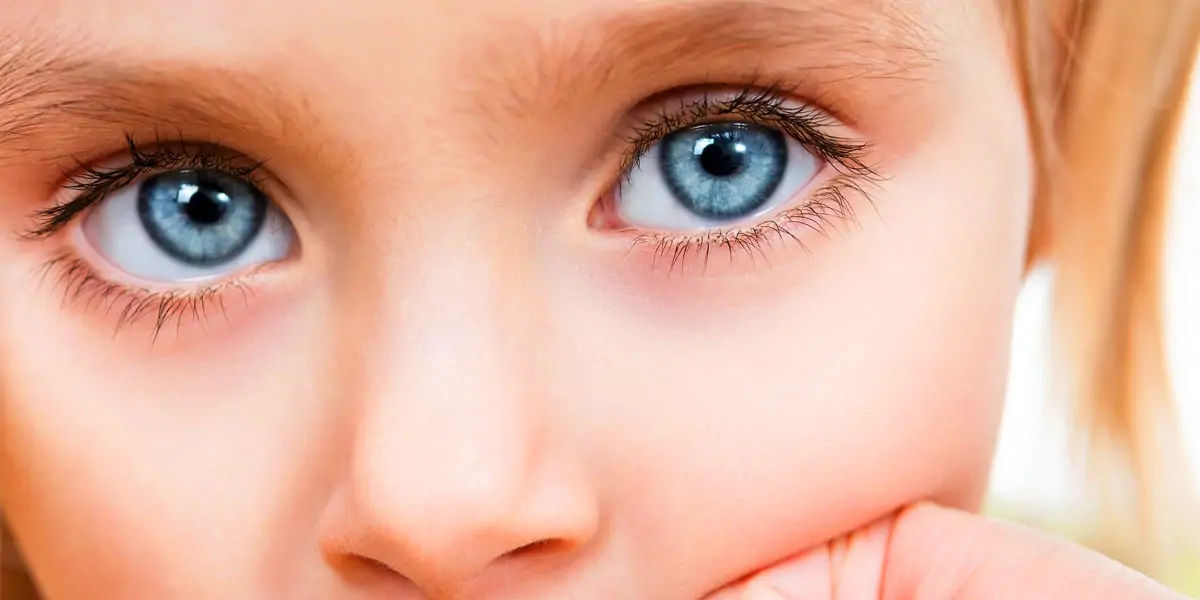 blue eyes,