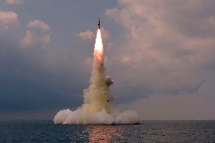 north korea tests ballistic missile from submarine